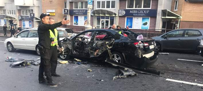 Εκρηξη παγιδευμένου αυτοκινήτου στο Κίεβο -Πληροφορίες για έναν νεκρό και τραυματίες [εικόνες & βίντεο]